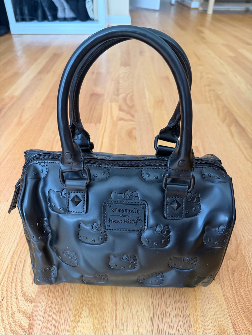 Vintage Loungefly Hello Kitty Black Embossed Bowler Satchel Y2K Sanrio